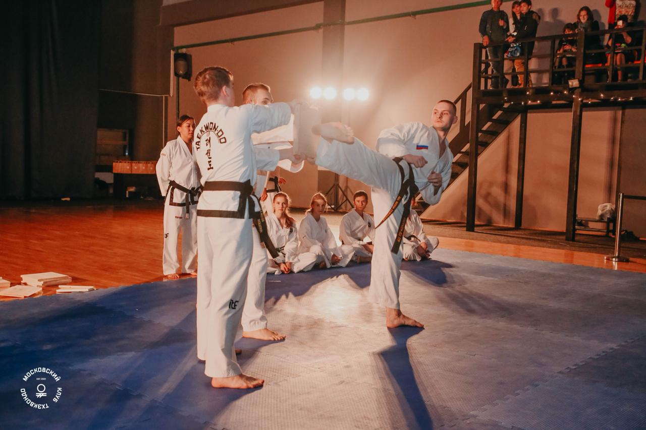 Леонов Александр Сергеевич, Инструктор Таеквон-До