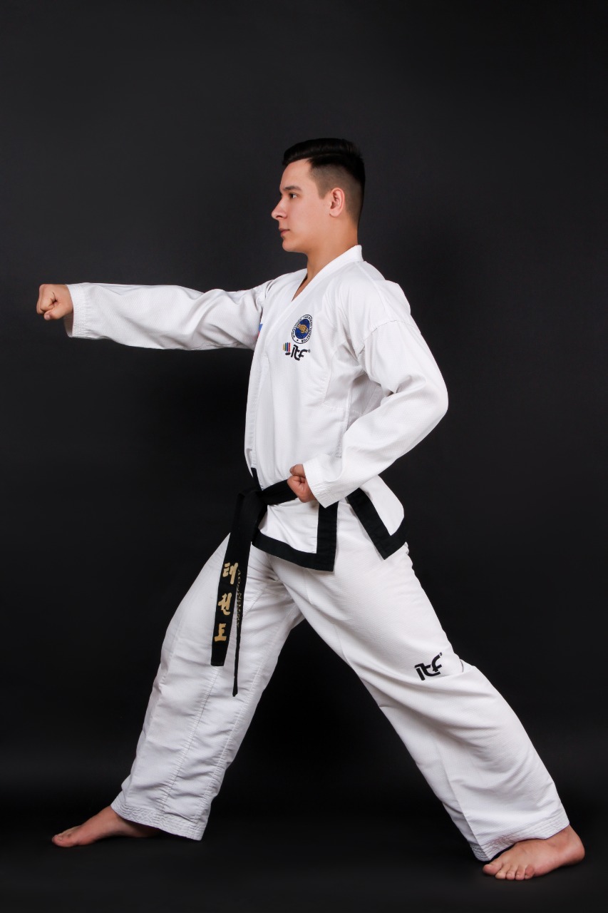 Леонов Александр Сергеевич, Инструктор Таеквон-До