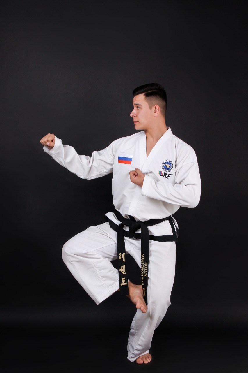 Леонов Александр Сергеевич, Инструктор Таеквон-До